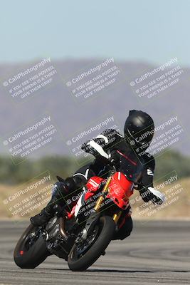 media/Oct-13-2025-Moto Forza (Mon) [[a66d839500]]/4-C Group/Session 3 (Turn 16)/